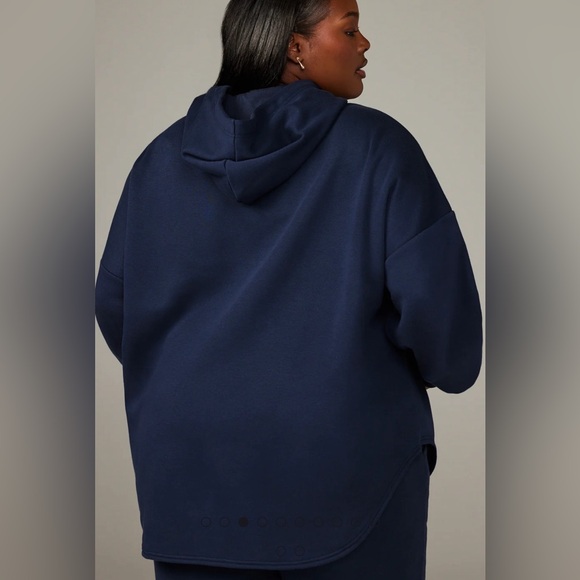 SAVAGE FENTY Xssential Team Graphic Sweatsuit - Picture 7 of 11